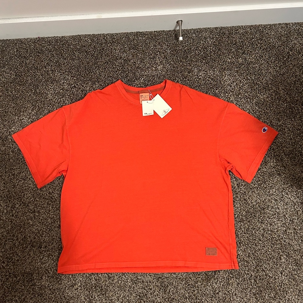 Champion distress Red Short Sleeve Tee